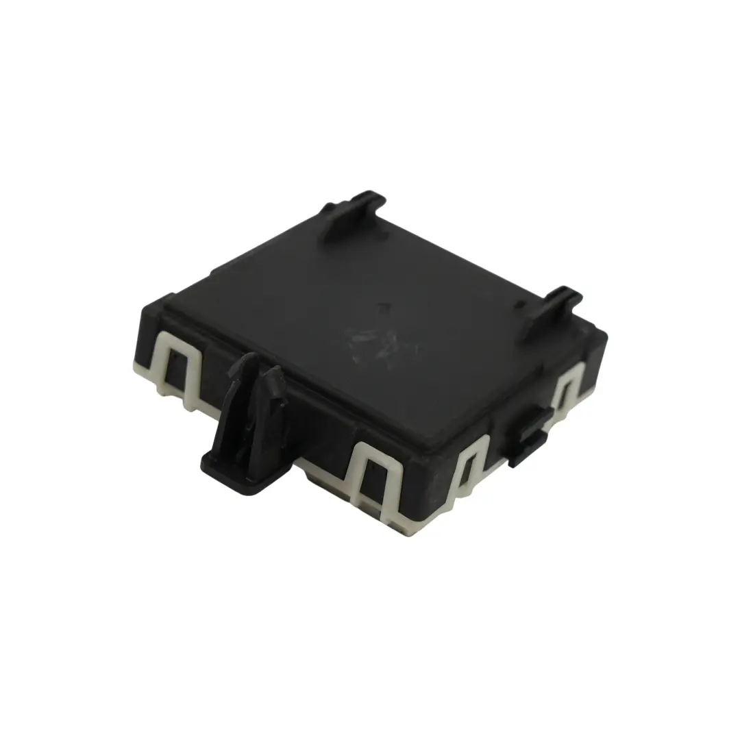 Mercedes W213 Módulo ECU Control Puerta Delantera Derecha - SKU A2139001118 - Número de pieza A2139001118