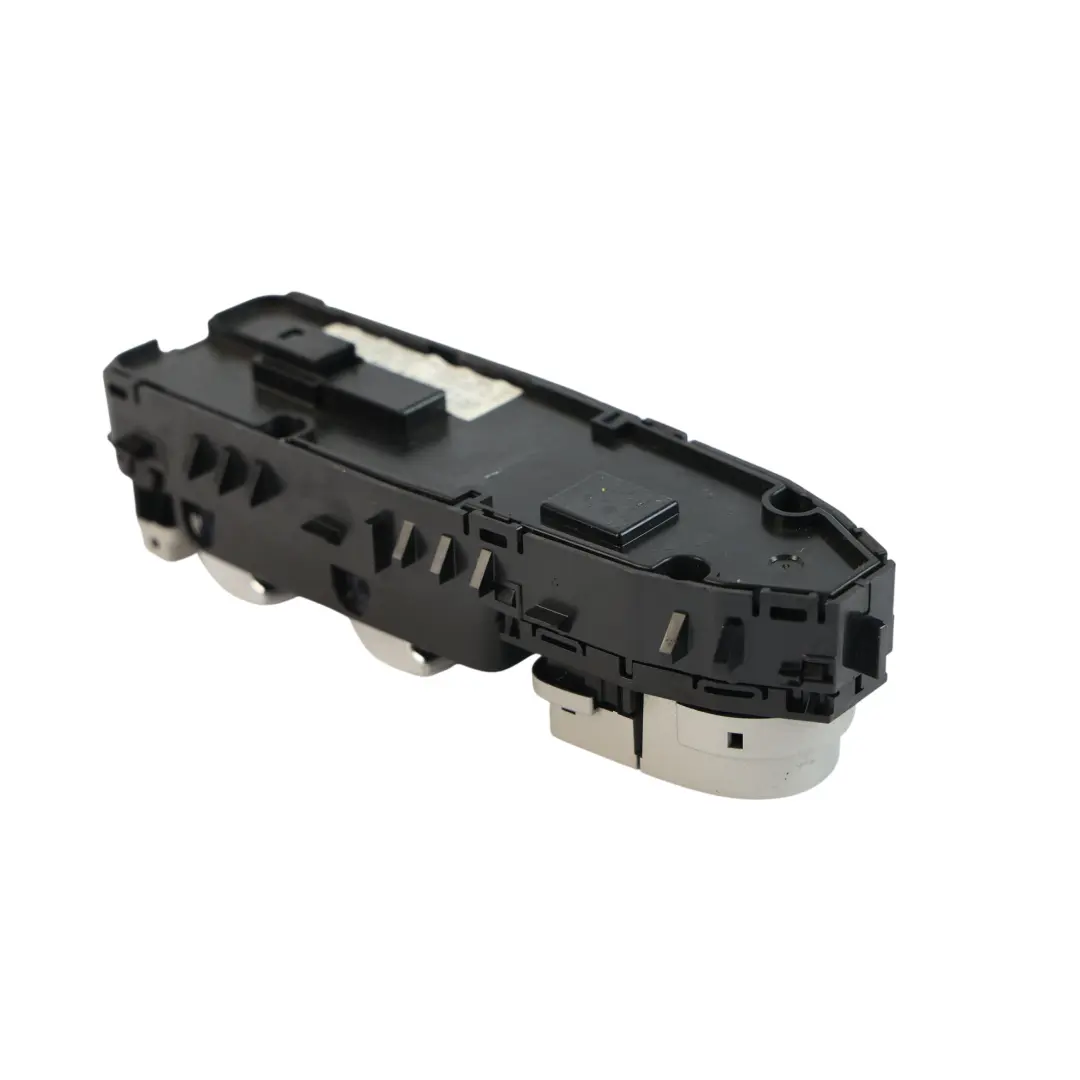 Fensterheber Schalter Vorne Fahrerseite für Mercedes W205 mit Teilenummer A2139050000 Mercedes W205 Fensterheber Schalter Vorne Fahrerseite - SKU A2139050000-2 - Teilenummer A2139050000