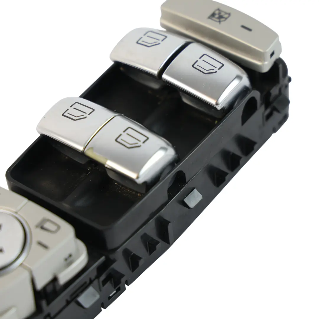 Interruptor Elevalunas Delantero Conductor para Mercedes W205 con número de pieza A2139050000 Mercedes W205 Interruptor Elevalunas Delantero Conductor - SKU A2139050000-2 - Número de pieza A2139050000