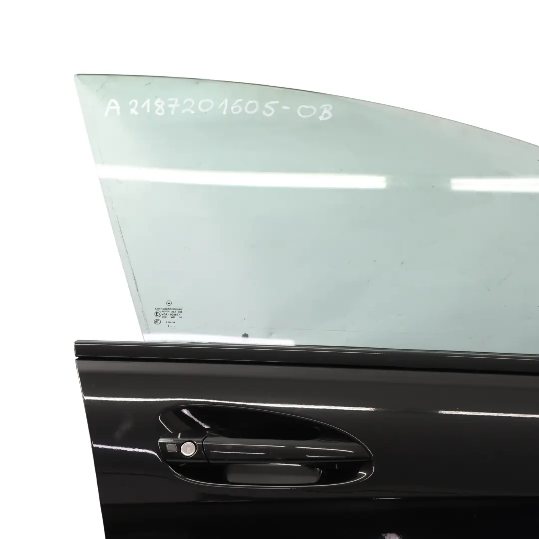 Drzwi Prawe Przednie Obsidian Black Czarny Metalik - 197 do Mercedes C218 X218 o numerze A2187201605 Mercedes C218 X218 Drzwi Prawe Przednie Obsidian Black Czarny Metalik - 197 - SKU A2187201605-OB - Numer Części A2187201605