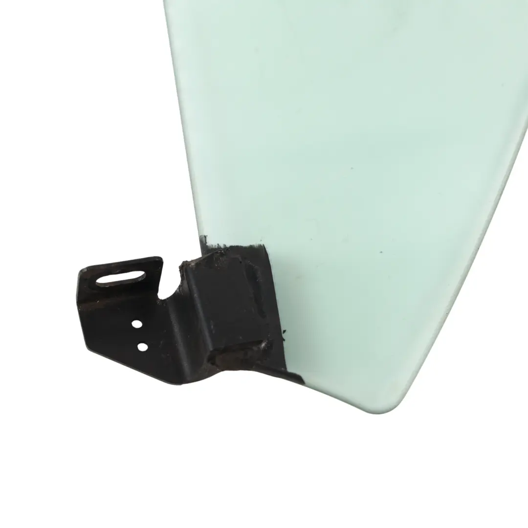 Vitre Arrière Porte Droite pour Mercedes C219 à propos du numéro de pièce A2197301655 Mercedes C219 Vitre Arrière Porte Droite - SKU A2197301655 - Numéro de pièce A2197301655