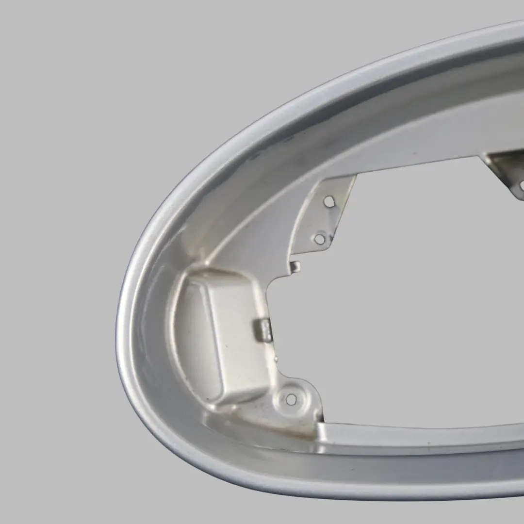 Anneau Rétroviseur Gauche Garniture Designo Argent pour Mercedes C219 W221 à propos du numéro de pièce A2198100164 Mercedes C219 W221 Anneau Rétroviseur Gauche Garniture Designo Argent - SKU A2198100164-SVR - Numéro de pièce A2198100164