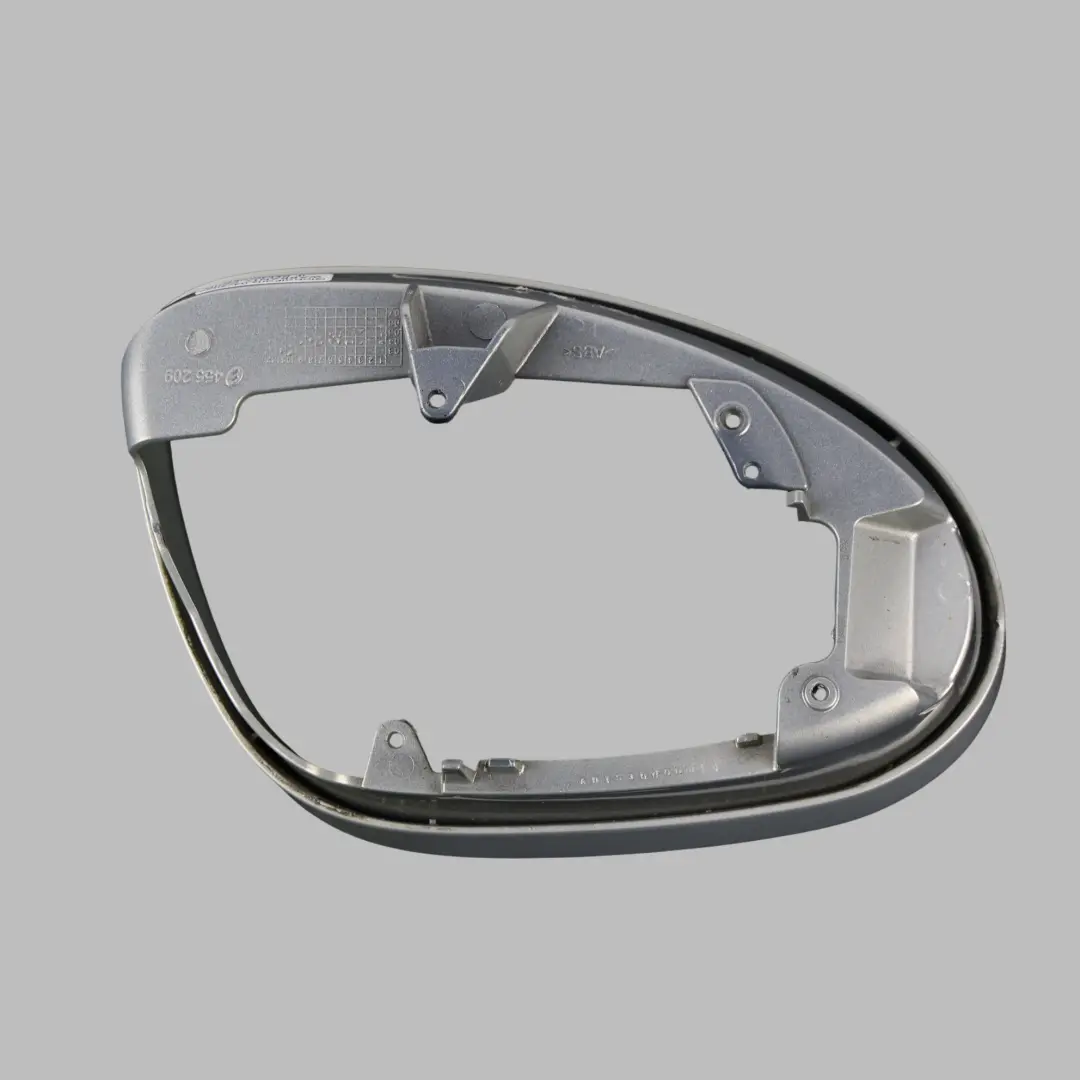Anello Specchietto Sinistro Copertura Trim Designo Argento per Mercedes C219 W221 con numero di parte A2198100164 Mercedes C219 W221 Anello Specchietto Sinistro Copertura Trim Designo Argento - SKU A2198100164-SVR - Numero di parte A2198100164