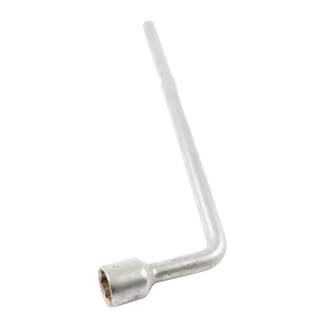 Outil Pour Clé De Fixation De Roue pour Mercedes W203 W212 W221 à propos du numéro de pièce A2215810001 Mercedes W203 W212 W221 Outil Pour Clé De Fixation De Roue - SKU A2215810001 - Numéro de pièce A2215810001