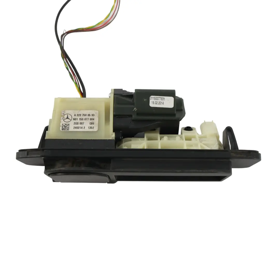 Maniglia Rilascio Portellone Telecamera per Mercedes CLA C117 S W222 con numero di parte A2227500593 Mercedes CLA C117 S W222 Maniglia Rilascio Portellone Telecamera - SKU A2227500593 - Numero di parte A2227500593