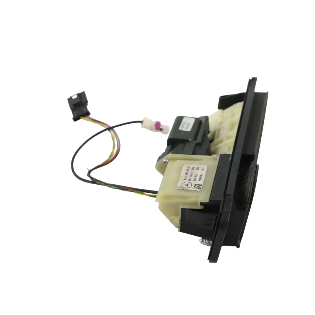 Manija Portón Cámara Trasera para Mercedes CLA C117 S W222 con número de pieza A2227500593 Mercedes CLA C117 S W222 Manija Portón Cámara Trasera - SKU A2227500593 - Número de pieza A2227500593