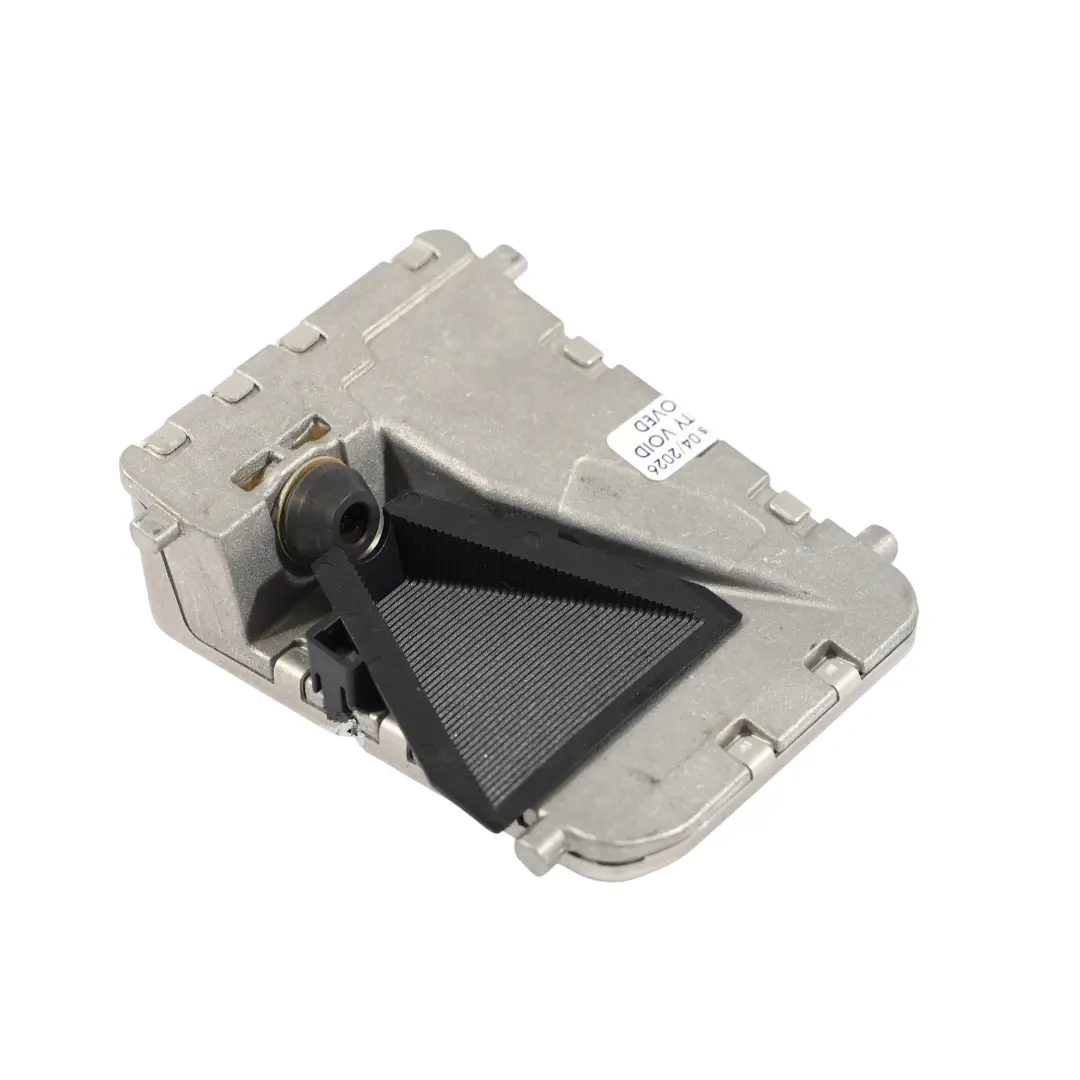 Kamera Szyby Przedniej Asystent Pasa Ruchu do Mercedes W205 o numerze A2229002911 Mercedes W205 Kamera Szyby Przedniej Asystent Pasa Ruchu - SKU A2229002911 - Numer Części A2229002911