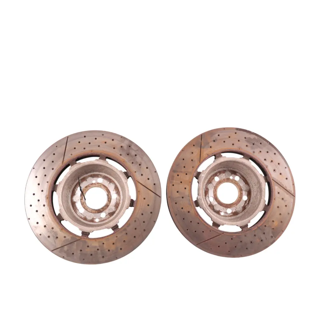 Freno Forato Anteriore Sinistro Destro Set per Mercedes W205 R231 Disco con numero di parte A2314211812 Mercedes W205 R231 Disco Freno Forato Anteriore Sinistro Destro Set - SKU A2314211812 - Numero di parte A2314211812