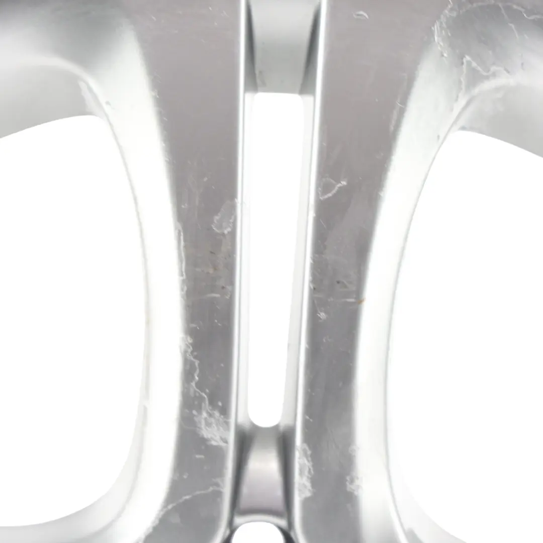 Silberne Leichtmetallfelge 17" 7.5J ET:52.5 für Mercedes W176 W246 mit Teilenummer A2464011002 Mercedes W176 W246 Silberne Leichtmetallfelge 17" 7.5J ET:52.5 - SKU A2464011002-2 - Teilenummer A2464011002