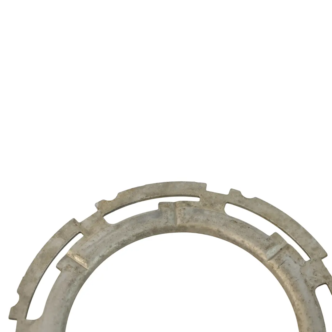 Anello Fissaggio Serbatoio per Mercedes C117 C118 W176 W177 W246 con numero di parte A2464710030 Mercedes C117 C118 W176 W177 W246 Anello Fissaggio Serbatoio - SKU A2464710030 - Numero di parte A2464710030