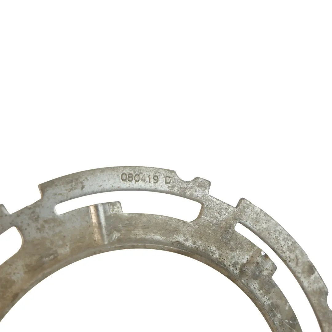 Anello Fissaggio Serbatoio per Mercedes C117 C118 W176 W177 W246 con numero di parte A2464710030 Mercedes C117 C118 W176 W177 W246 Anello Fissaggio Serbatoio - SKU A2464710030 - Numero di parte A2464710030