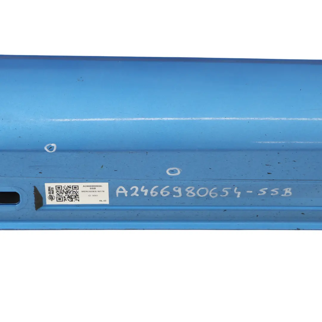 Bas de porte jupe latérale droite South Sea Blue - 162 pour Mercedes W176 W246 à propos du numéro de pièce A2466980654 Mercedes W176 W246 Bas de porte jupe latérale droite South Sea Blue - 162 - SKU A2466980654-SSB - Numéro de pièce A2466980654
