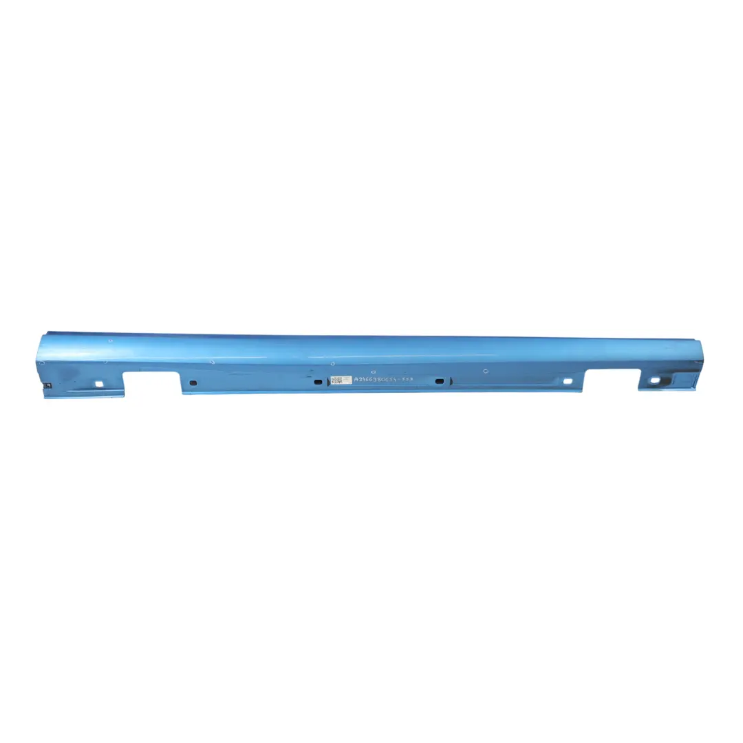 Türschwellerabdeckung rechts South Seas Blue - 162 für Mercedes W176 W246 mit Teilenummer A2466980654 Mercedes W176 W246 Türschwellerabdeckung rechts South Seas Blue - 162 - SKU A2466980654-SSB - Teilenummer A2466980654