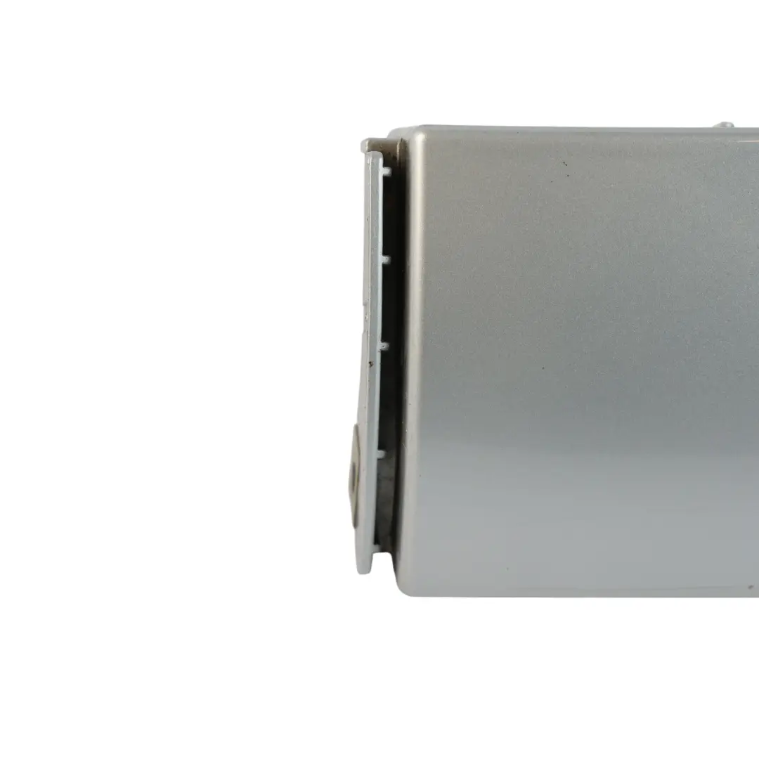 W414 Vaneo Cubierta Bisagra Portón Trasero Derecho Plata para Mercedes con número de pieza A4146940133 Mercedes W414 Vaneo Cubierta Bisagra Portón Trasero Derecho Plata - SKU A4146940133-BRS - Número de pieza A4146940133