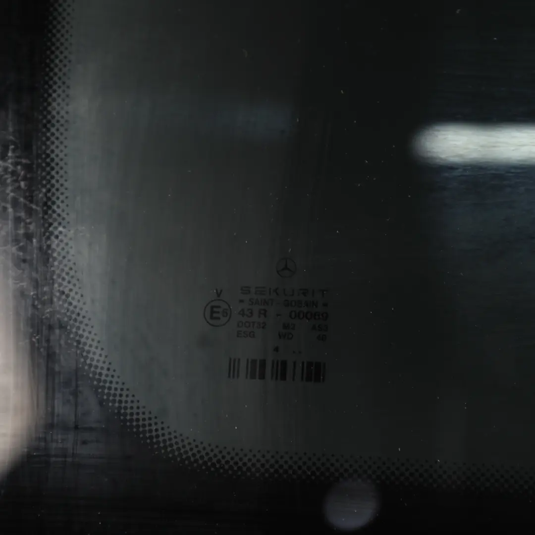 Mercedes-Benz W414 Porta Scorrevole Destra Brillante Argento Metallizzato - per con numero di parte A4147300005 Mercedes-Benz W414 Porta Scorrevole Destra Brillante Argento Metallizzato - - SKU A4147300005-BRS - Numero di parte A4147300005