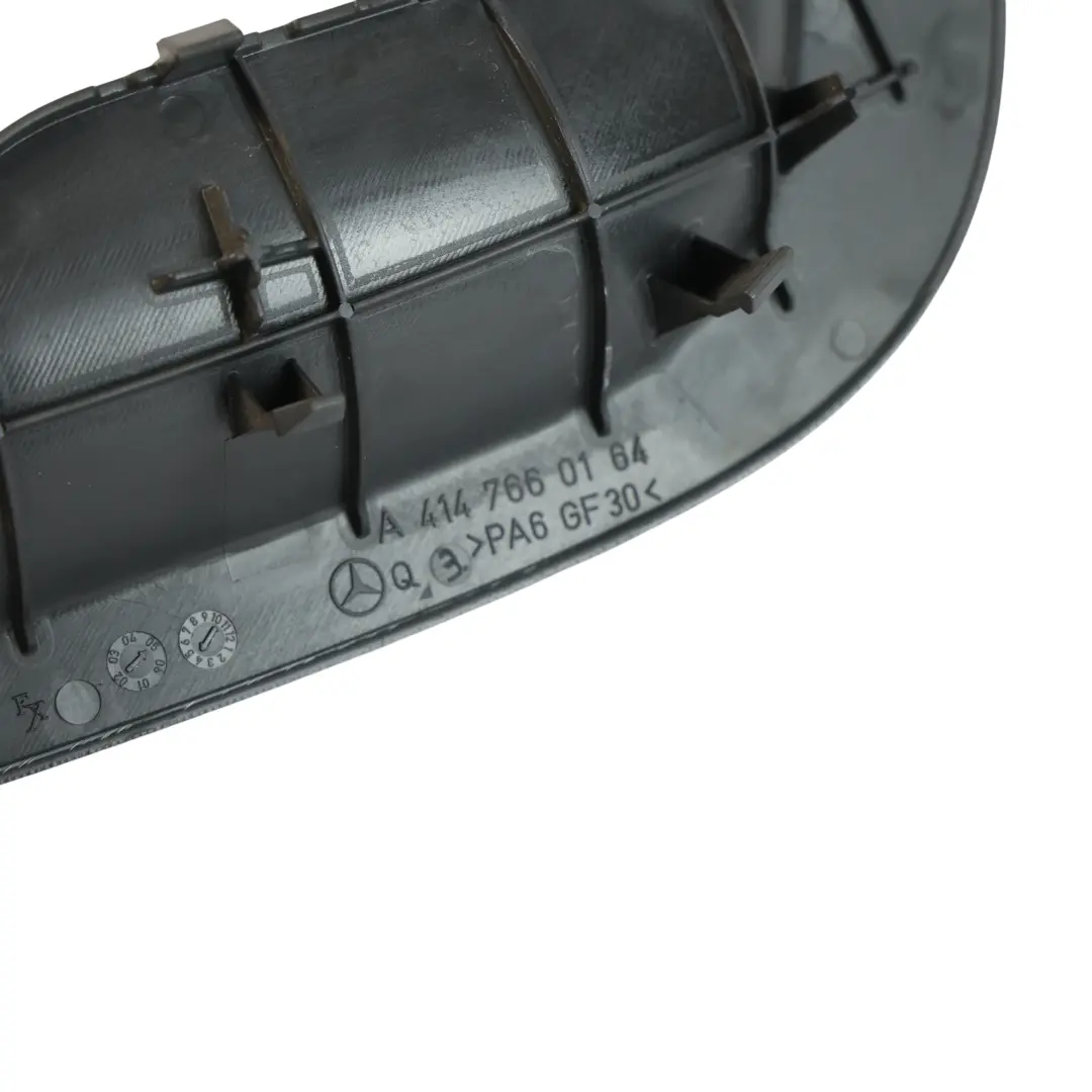 W414 Maniglia Porta Interna Copertura Posteriore Destra per Mercedes con numero di parte A4147660164 Mercedes W414 Maniglia Porta Interna Copertura Posteriore Destra - SKU A4147660164 - Numero di parte A4147660164