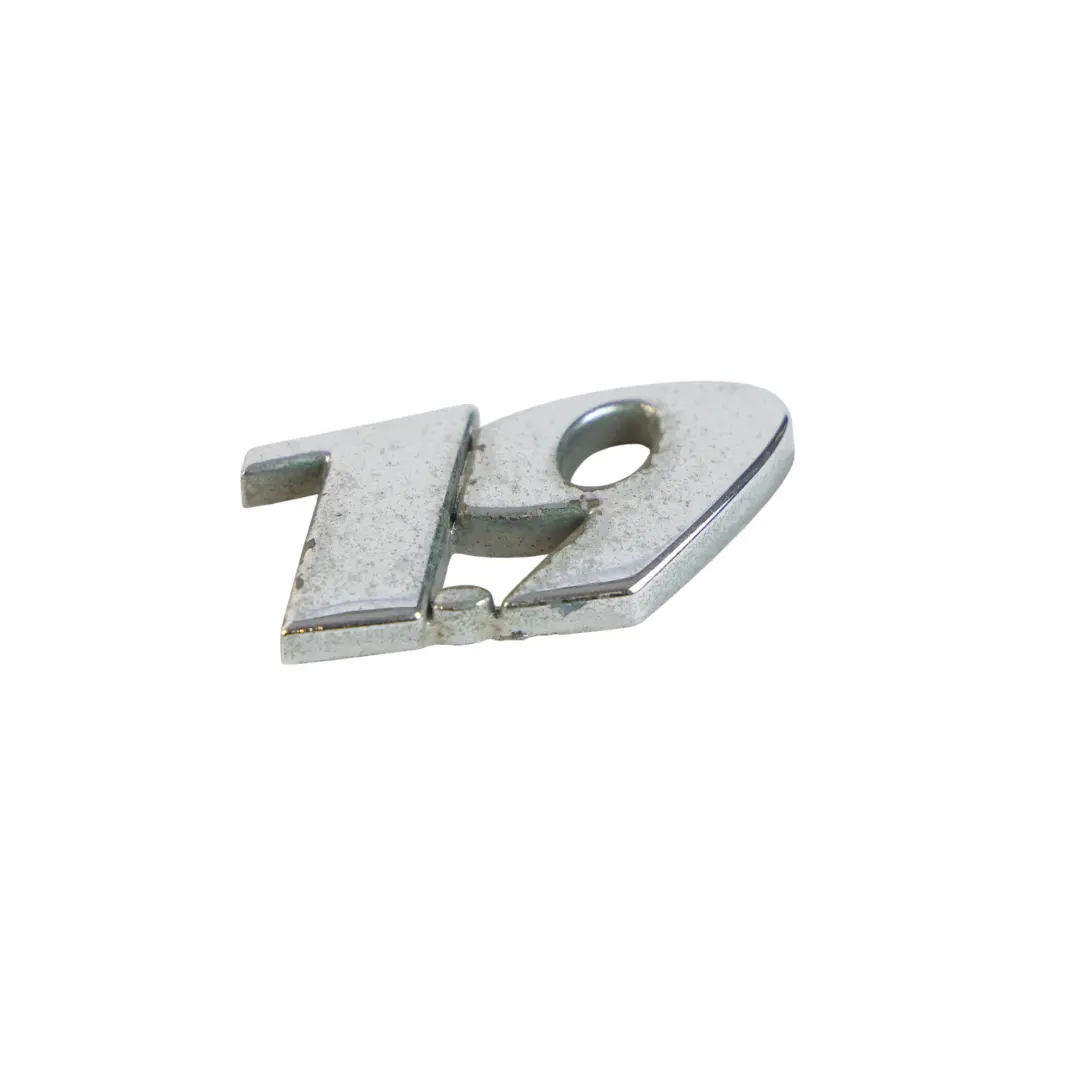 W414 Hayon Coffre Emblème Badge Modèle 1.9 pour Mercedes à propos du numéro de pièce A4148170215 Mercedes W414 Hayon Coffre Emblème Badge Modèle 1.9 - SKU A4148170215 - Numéro de pièce A4148170215