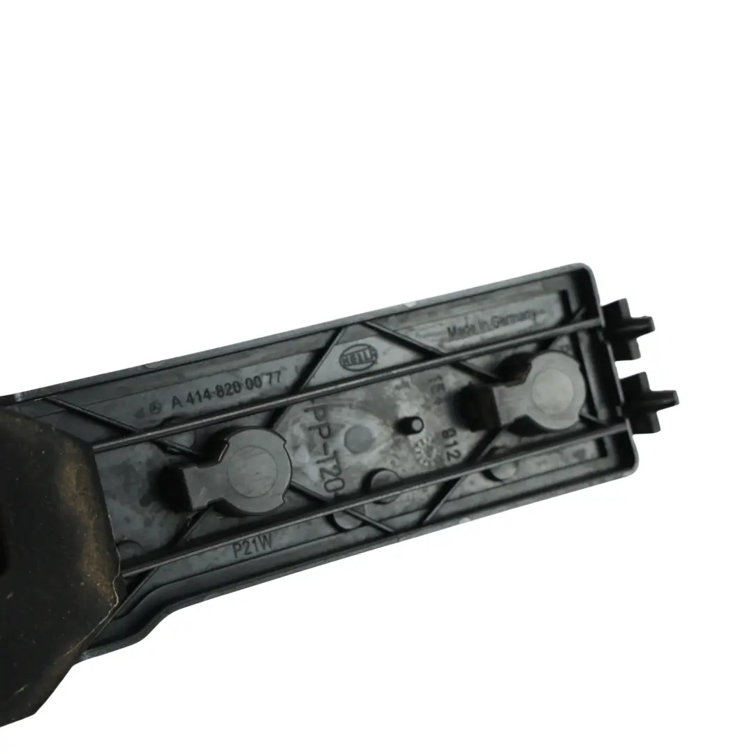 Mercedes W414 Vaneo Glühbirnen Fassung Halter Hinten Links Rechts - SKU A4148200077 - Teilenummer A4148200077