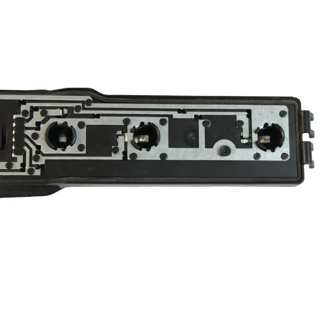 W414 Vaneo Support Douille Ampoule Arrière Gauche Droite pour Mercedes à propos du numéro de pièce A4148200077 Mercedes W414 Vaneo Support Douille Ampoule Arrière Gauche Droite - SKU A4148200077 - Numéro de pièce A4148200077