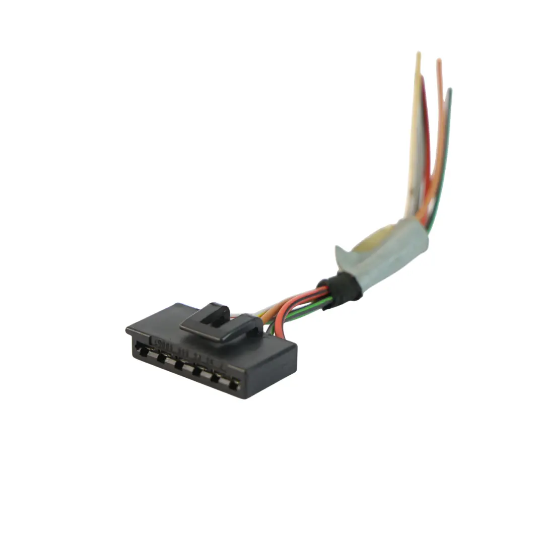 W414 Adattatore Cablaggio Fanale Posteriore Destro per Mercedes con numero di parte A4148200164 Mercedes W414 Adattatore Cablaggio Fanale Posteriore Destro - SKU A4148200164-2 - Numero di parte A4148200164