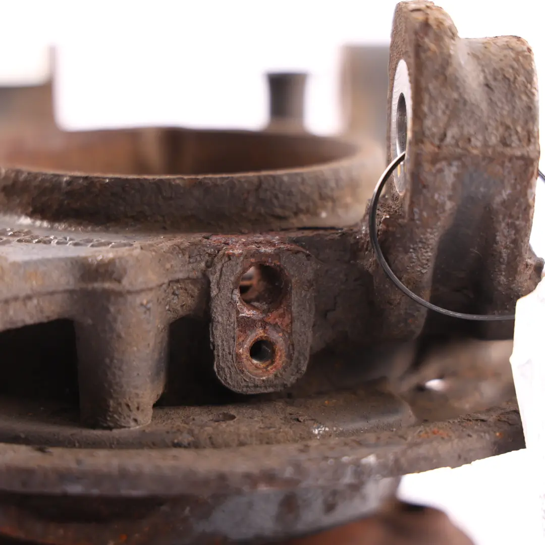 Mercedes Vito W447 Rear Wheel Hub Bearing Knuckle Carrier Right O/S - SKU A4473505600 - Part number A4473505600