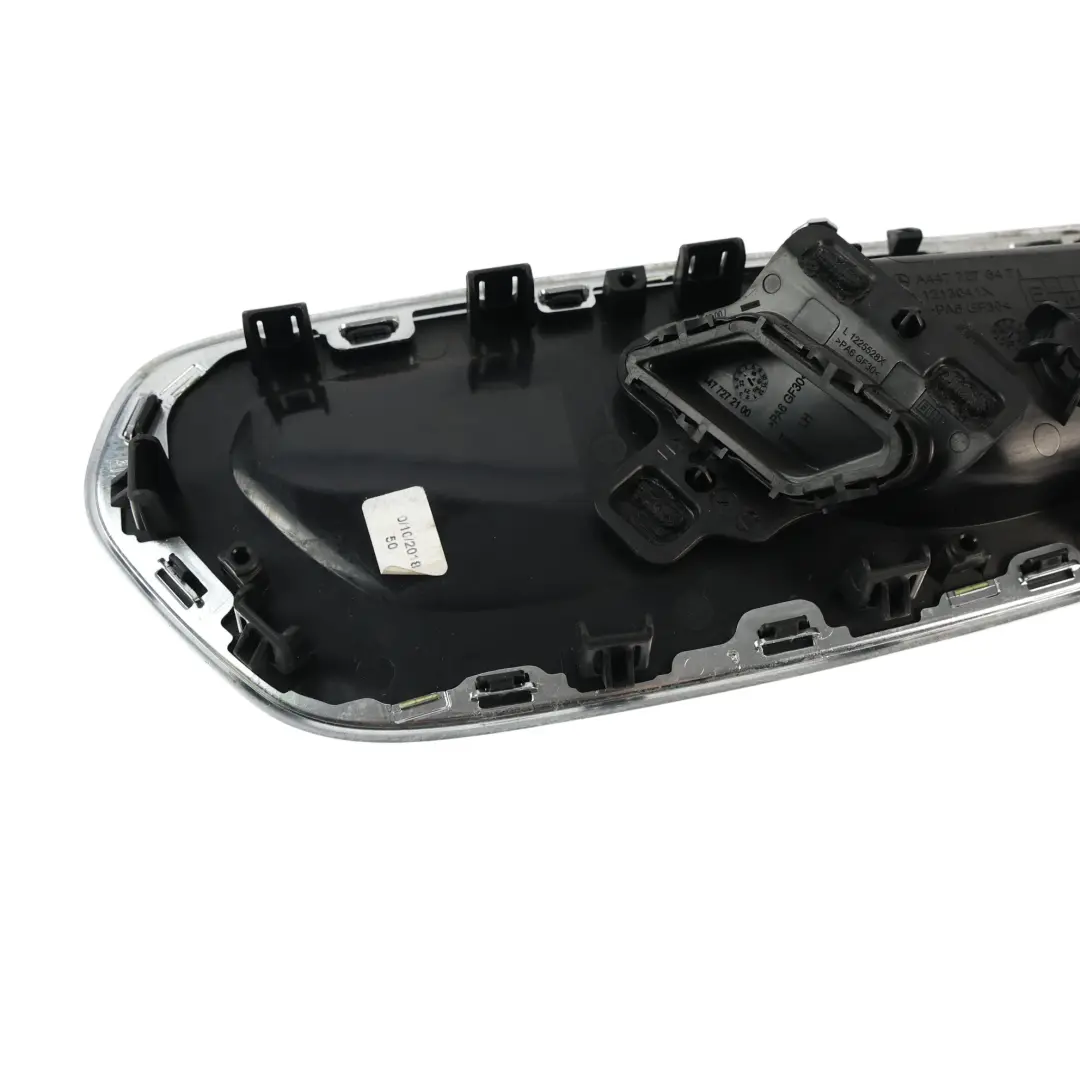 Poignée Porte Avant Garniture Couvercle Noir Gauche pour Mercedes W447 à propos du numéro de pièce A4477276471 Mercedes W447 Poignée Porte Avant Garniture Couvercle Noir Gauche - SKU A4477276471 - Numéro de pièce A4477276471