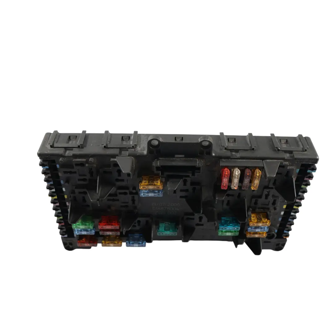 Caja Fusibles Relé Unidad Control Módulo Eléctrico SAM para Mercedes W639 con número de pieza A6395450301 Mercedes W639 Caja Fusibles Relé Unidad Control Módulo Eléctrico SAM - SKU A6395450301-3 - Número de pieza A6395450301