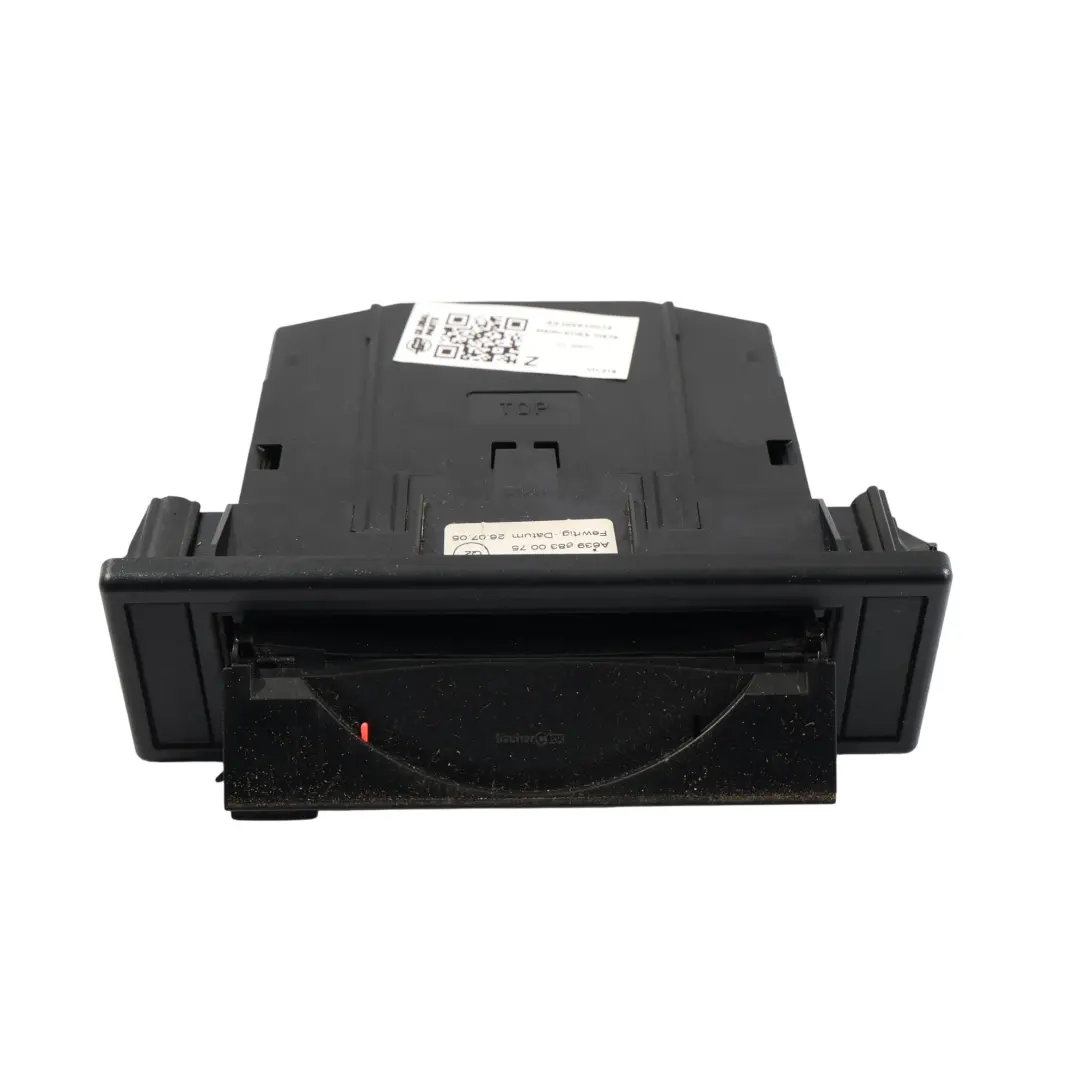 Pannello Cruscotto Vano CD Changer per Mercedes W639 con numero di parte A6396830075 Mercedes W639 Pannello Cruscotto Vano CD Changer - SKU A6396830075 - Numero di parte A6396830075