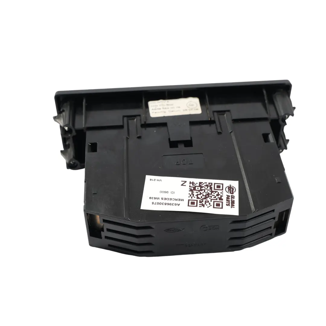 Pannello Cruscotto Vano CD Changer per Mercedes W639 con numero di parte A6396830075 Mercedes W639 Pannello Cruscotto Vano CD Changer - SKU A6396830075 - Numero di parte A6396830075