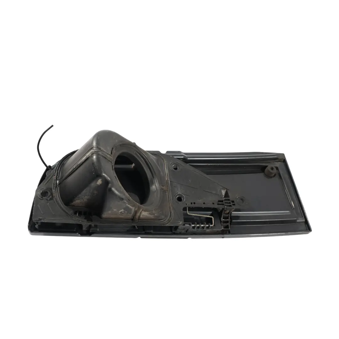 Kraftstofftankklappe Abdeckung Carbon Schwarz 040 für Mercedes Vito W639 mit Teilenummer A6397500304 Mercedes Vito W639 Kraftstofftankklappe Abdeckung Carbon Schwarz 040 - SKU A6397500304-CBL - Teilenummer A6397500304