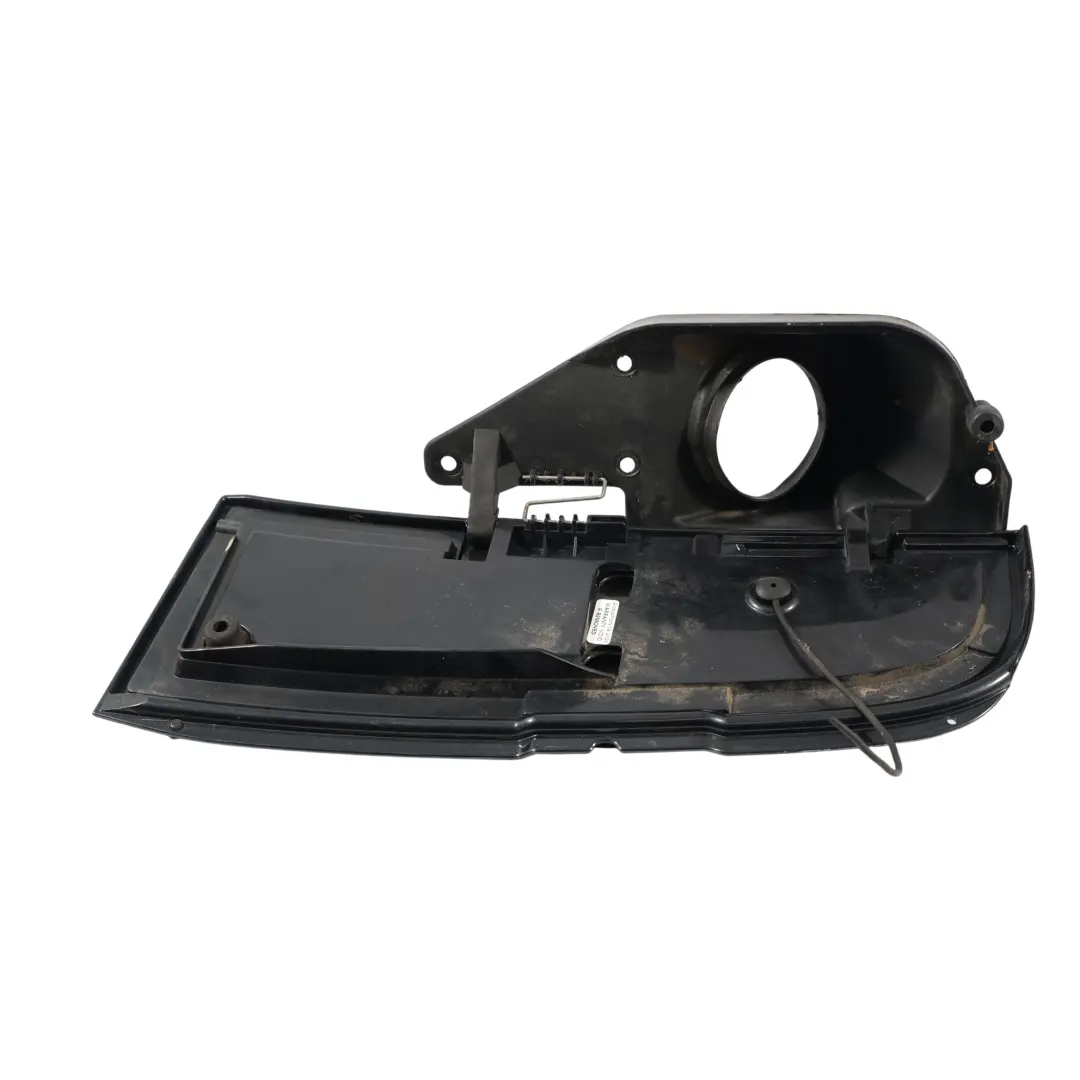 Mercedes Vito W639 Kraftstofftankklappe Abdeckung Carbon Schwarz 040 - SKU A6397500304-CBL - Teilenummer A6397500304
