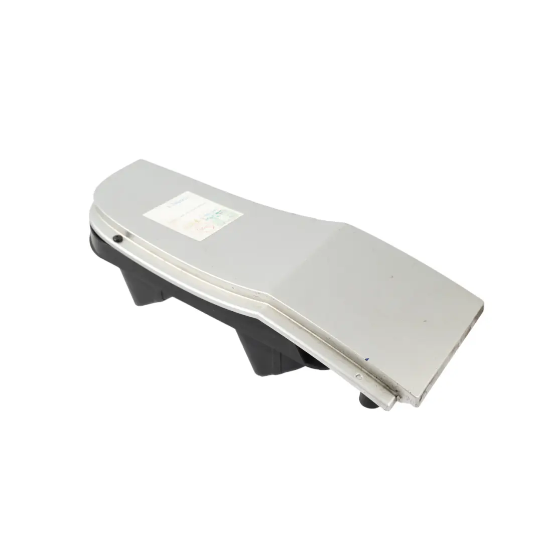 Mercedes W639 W906 Klapka Osłona Wlewu Paliwa Srebrna A6397520096 - SKU A6397520196-BRS - Numer Części A6397520196