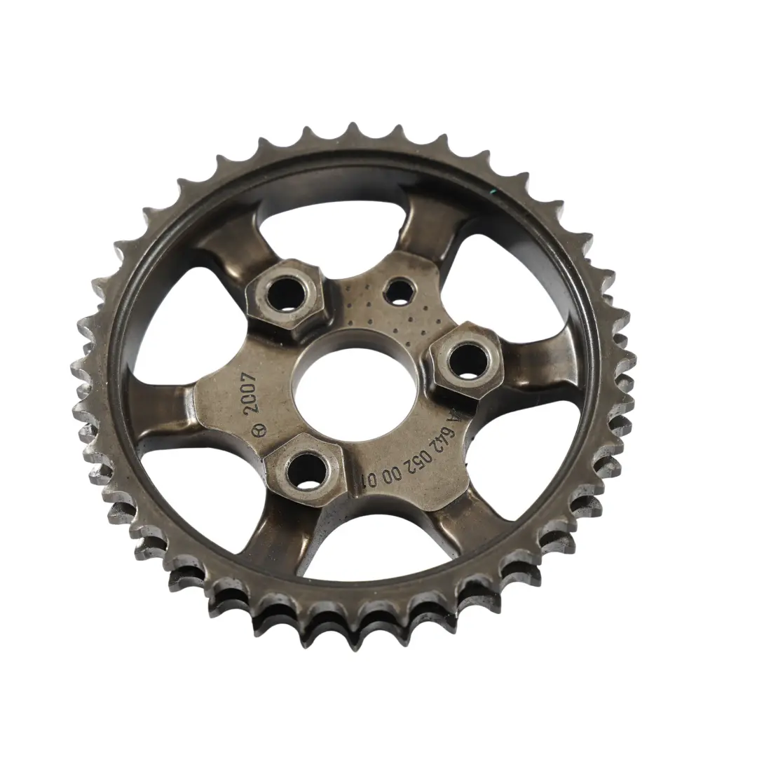 Ingranaggio Albero Camme Scarico Sinistro per Mercedes W211 Diesel con numero di parte A6420520001 Mercedes W211 Diesel Ingranaggio Albero Camme Scarico Sinistro - SKU A6420520001 - Numero di parte A6420520001