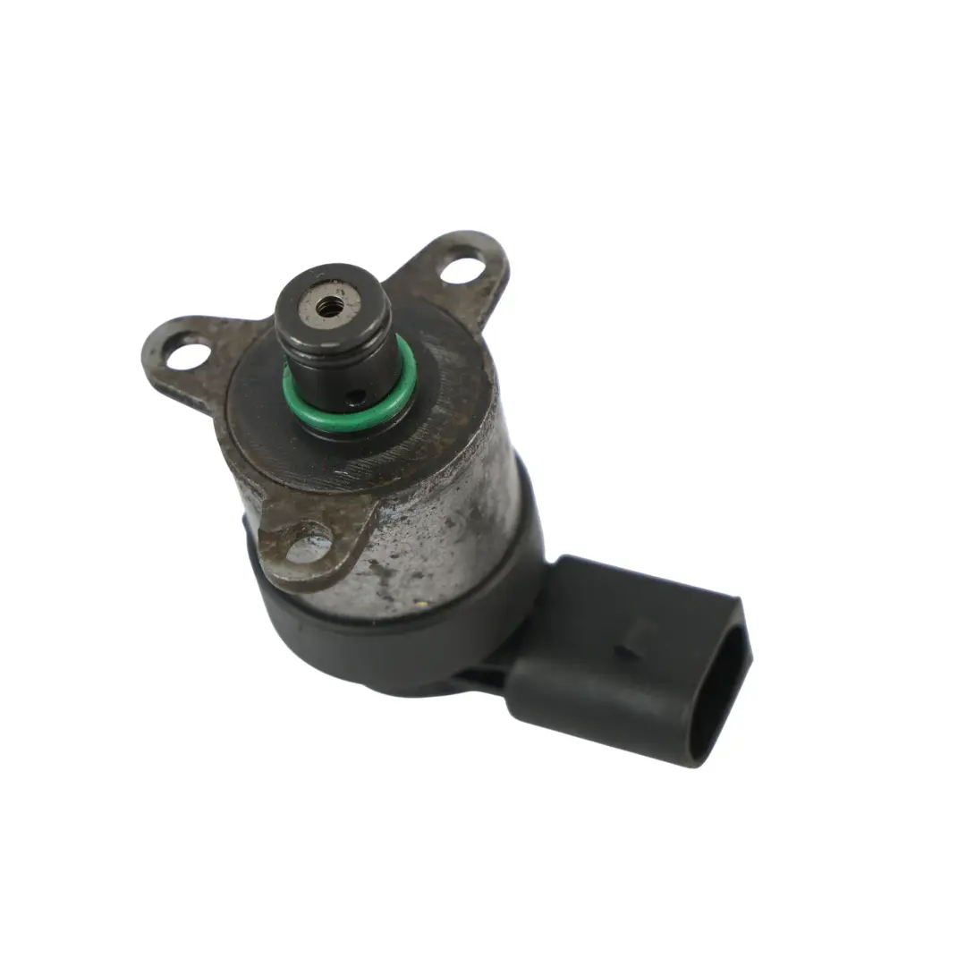 Regulator Czujnik Ciśnienia Paliwa OM642 do Mercedes W204 W211 o numerze A6420740184 Mercedes W204 W211 Regulator Czujnik Ciśnienia Paliwa OM642 - SKU A6420740184 - Numer Części A6420740184