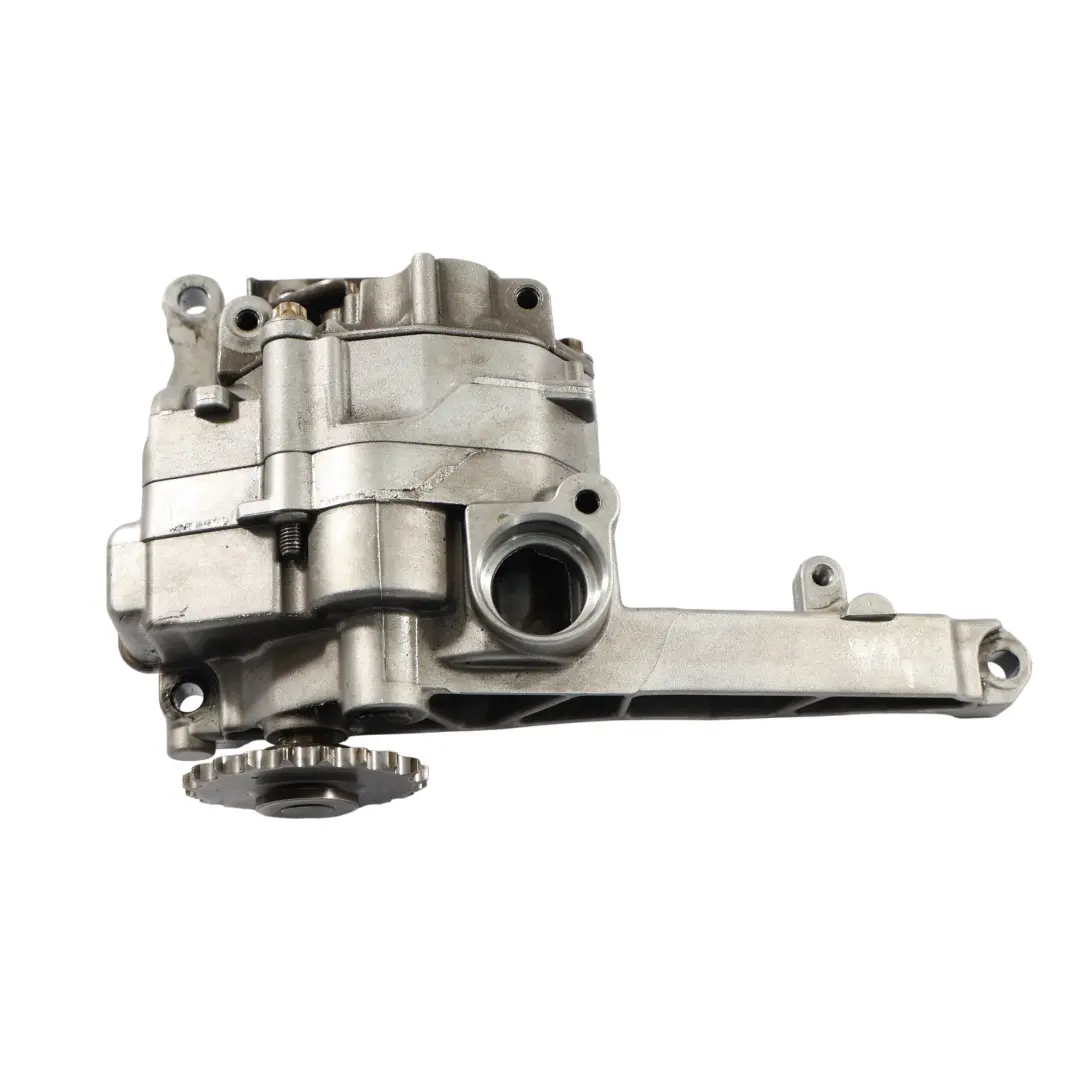 OM642 Diesel Engine Gear Oil Pump to Mercedes W164 W221 with Part number A6421801600 Mercedes W164 W221 OM642 Diesel Engine Gear Oil Pump - SKU A6421801600 - Part number A6421801600