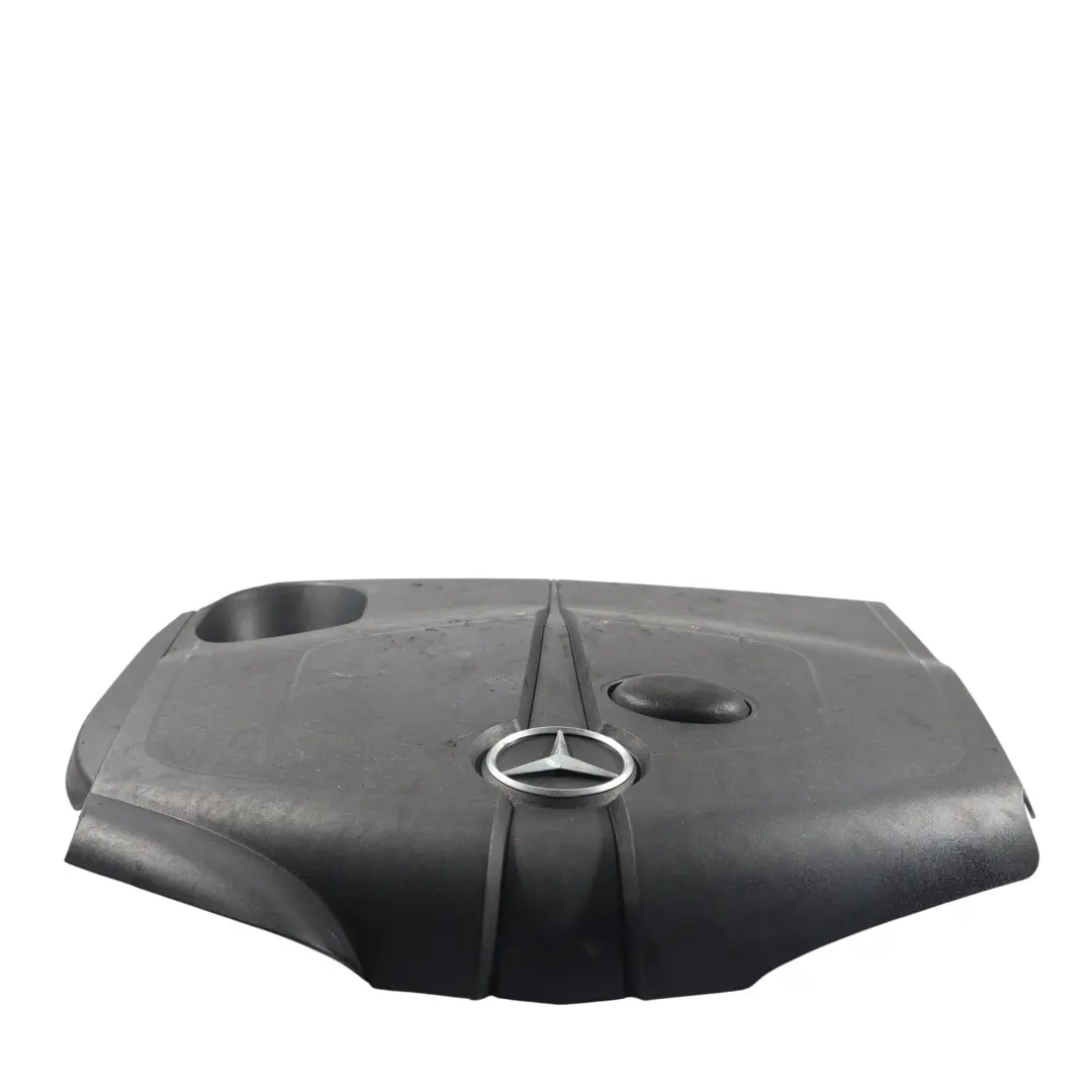 OM651 Diesel Motor Obere Verkleidung Deckel für Mercedes W176 mit Teilenummer A6510109815 Mercedes W176 OM651 Diesel Motor Obere Verkleidung Deckel - SKU A6510109815 - Teilenummer A6510109815