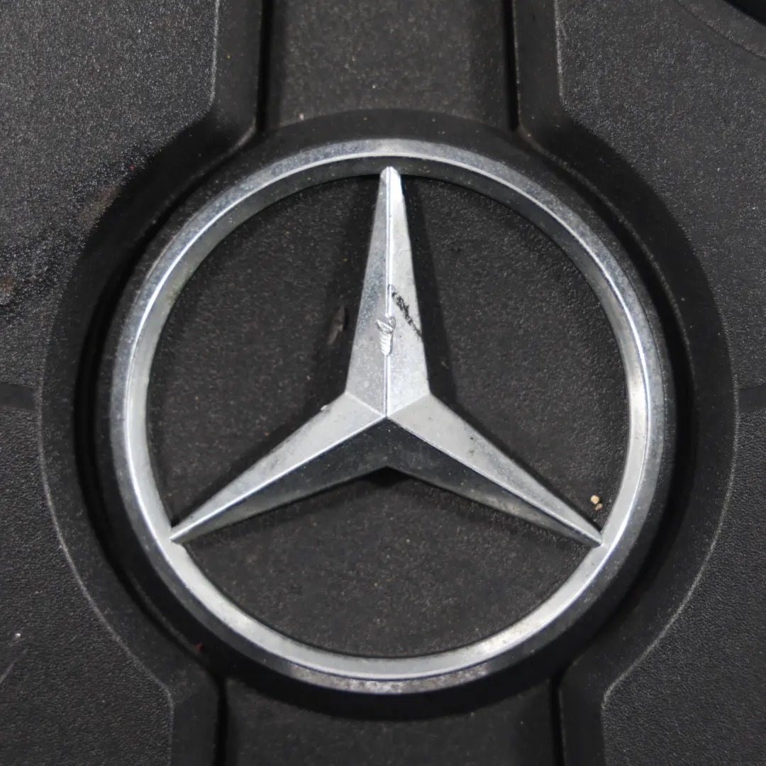 Mercedes W176 OM651 Couvercle garniture supérieure moteur diesel - SKU A6510109815 - Numéro de pièce A6510109815