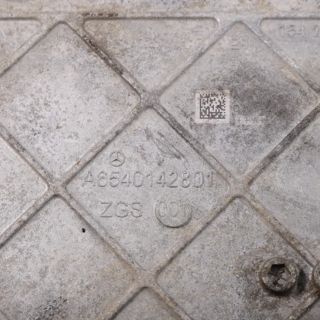 Mercedes W907 Cárter Aceite Motor Parte Inferior OM654 Diesel - SKU A6540142801 - Número de pieza A6540142801