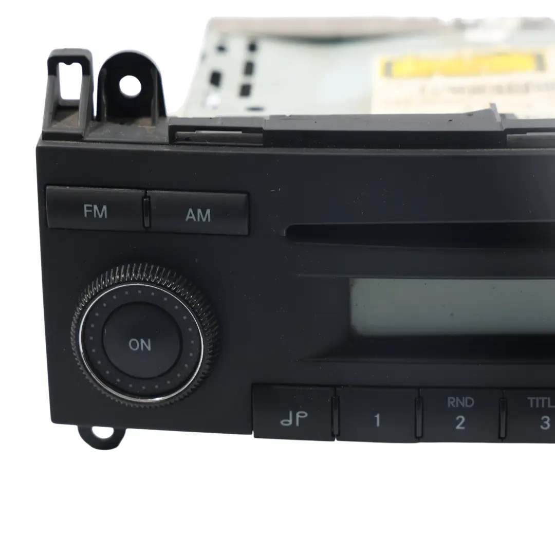 Radio Odtwarzacz CD do Volkswagen Crafter 2E o numerze A9069004000 Volkswagen Crafter 2E Radio Odtwarzacz CD - SKU A9069004000 - Numer Części A9069004000