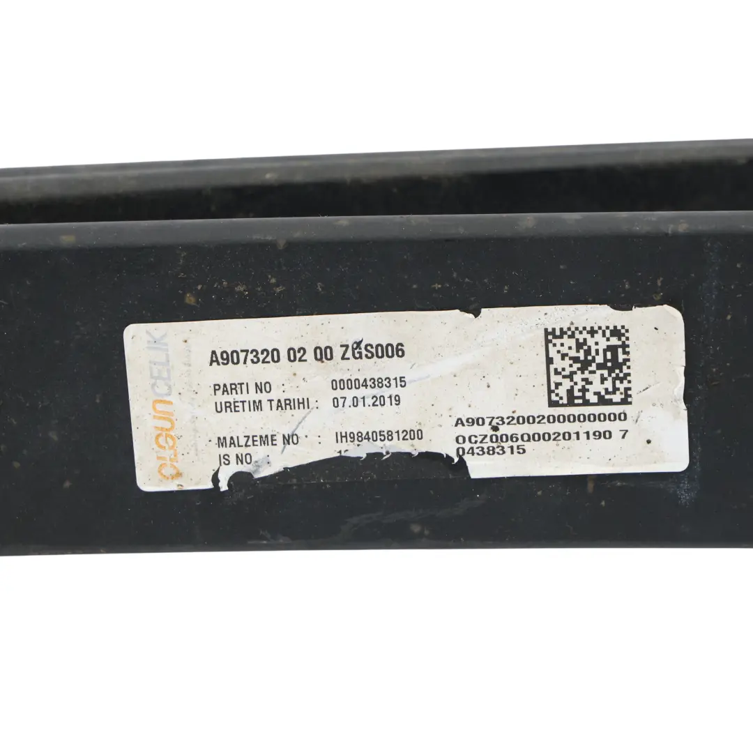 Mercedes W907 Soporte Montaje Varilla Suspensión Trasera Eje Doble - SKU A9073200200-1 - Número de pieza A9073200200