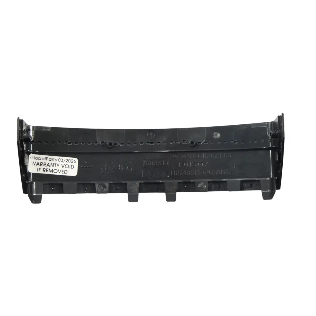 Mercedes W907 Couvercle Garniture Colonne Direction Panneau Noir - SKU A9104602100 - Numéro de pièce A9104602100