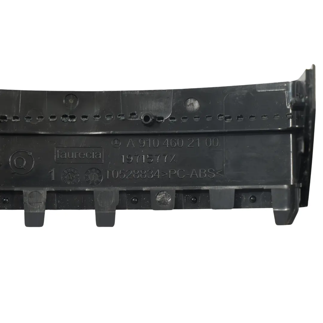 W907 Copertura Rivestimento Colonna Sterzo Nero per Mercedes con numero di parte A9104602100 Mercedes W907 Copertura Rivestimento Colonna Sterzo Nero - SKU A9104602100 - Numero di parte A9104602100