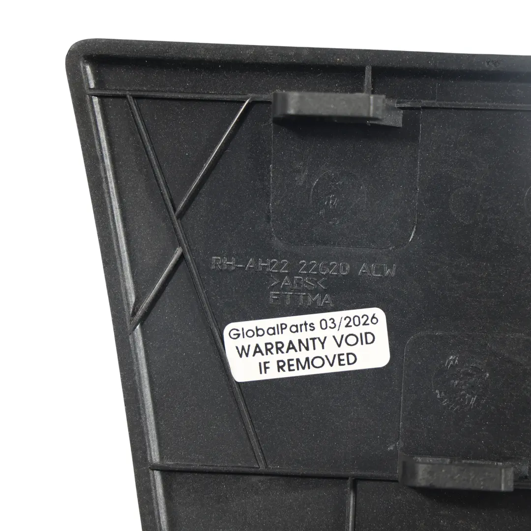 Maniglia Porta Posteriore Destro per Land Rover Discovery 4 L319 con numero di parte AH22-22620-ACW Land Rover Discovery 4 L319 Maniglia Porta Posteriore Destro - SKU AH22-22620-ACW - Numero di parte AH22-22620-ACW