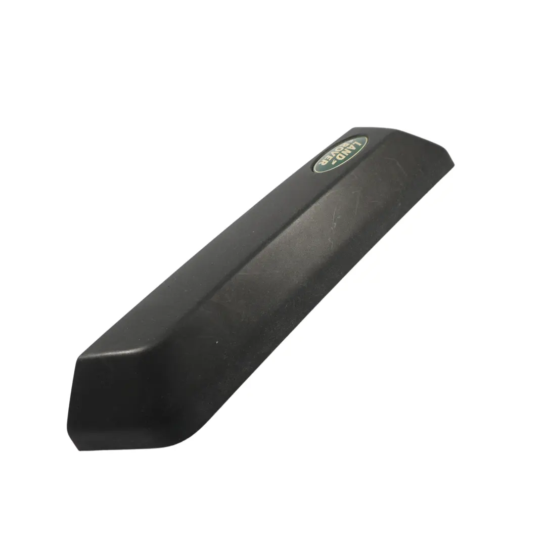 Tirador Portón Trasero para Land Rover Discovery 3 L319 con número de pieza AH22-431E76-A Land Rover Discovery 3 L319 Tirador Portón Trasero - SKU AH22-431E76-A-1 - Número de pieza AH22-431E76-A