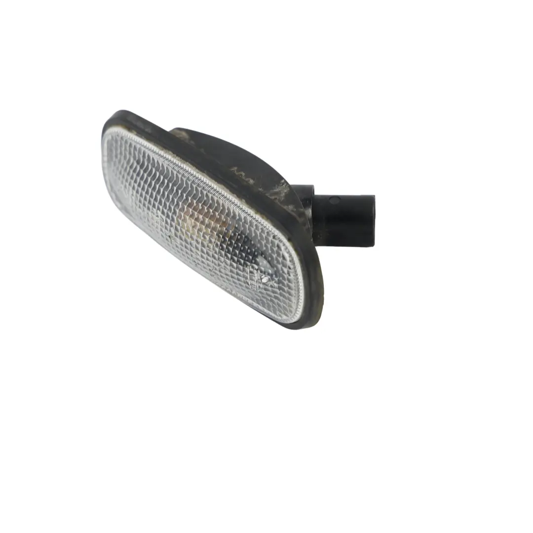 Répéteur Latéral Clignotant pour Land Rover Freelander L314 à propos du numéro de pièce AMR4103 Land Rover Freelander L314 Répéteur Latéral Clignotant - SKU AMR4103 - Numéro de pièce AMR4103