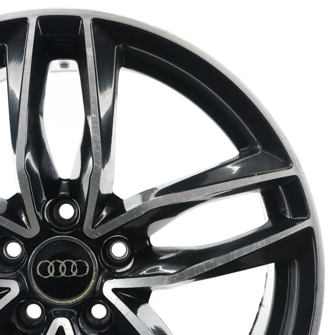 Felga Aluminiowa Srebrna Czarna 18" 8J ET42 VIA do Audi o numerze AUDI-VIA-18 Audi Felga Aluminiowa Srebrna Czarna 18" 8J ET42 VIA - SKU AUDI-VIA-18-1 - Numer Części AUDI-VIA-18
