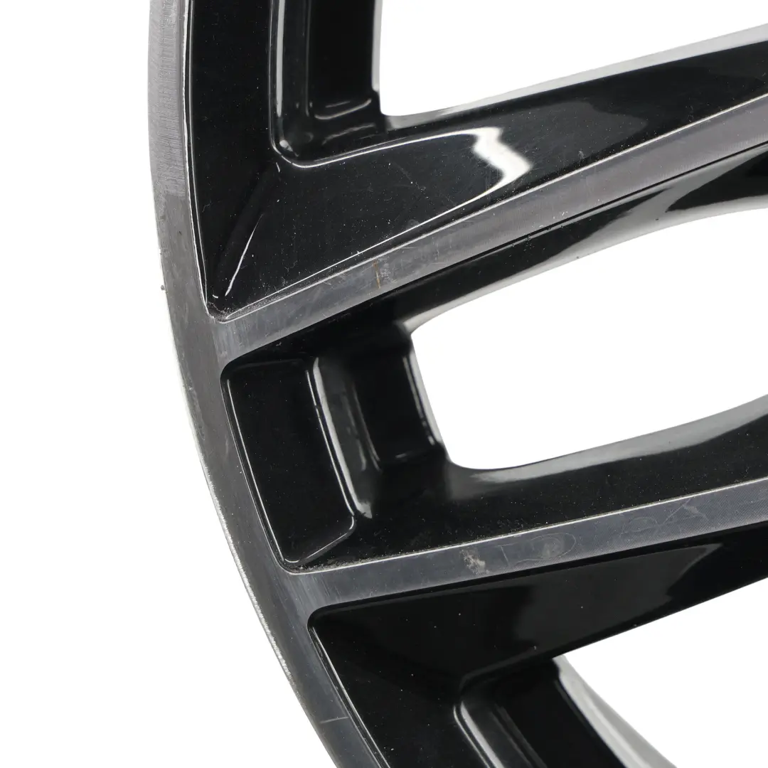 Felga Aluminiowa Srebrna Czarna 18" 8J ET:42 VIA do Audi o numerze AUDI-VIA-18 Audi Felga Aluminiowa Srebrna Czarna 18" 8J ET:42 VIA - SKU AUDI-VIA-18-2 - Numer Części AUDI-VIA-18