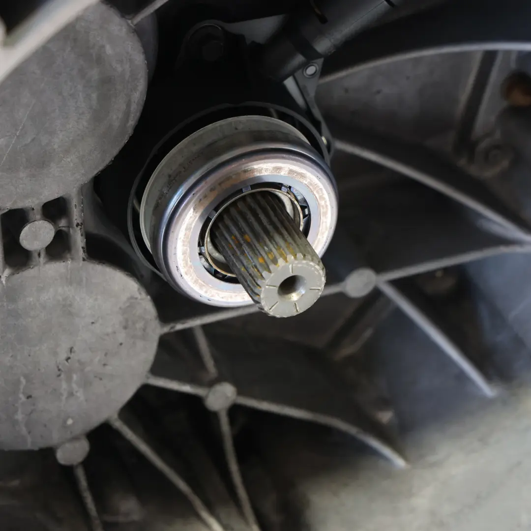 MK1 2.0 TDCi 4x4 Manual Gearbox 6 Speed WARRANTY to Ford Kuga with Part number AV4R-7002-BC Ford Kuga MK1 2.0 TDCi 4x4 Manual Gearbox 6 Speed WARRANTY - SKU AV4R-7002-BC - Part number AV4R-7002-BC