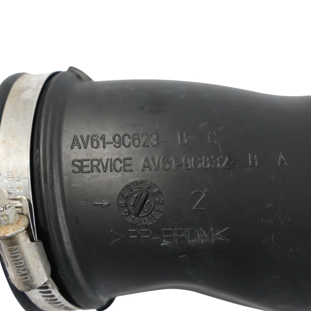 Mk1 Rura Dolotu Powietrza Intercoolera 2.0 TDCi do Ford Kuga o numerze AV61-9C623-BC Ford Kuga Mk1 Rura Dolotu Powietrza Intercoolera 2.0 TDCi - SKU AV61-9C623-BC - Numer Części AV61-9C623-BC