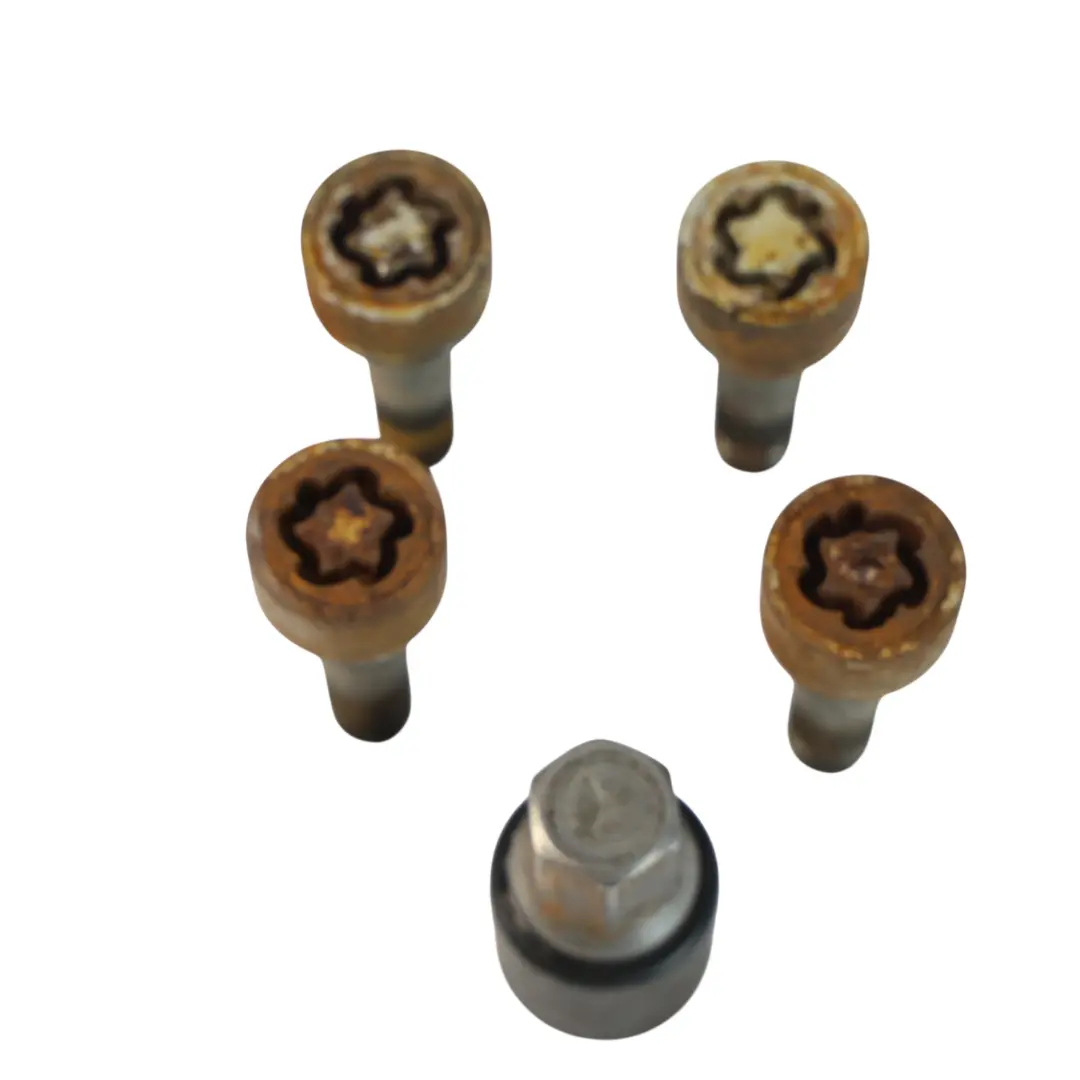 Radbolzen Hinten Vorne Box Set für Mercedes W169 W204 W211 mit Teilenummer B66470143 Mercedes W169 W204 W211 Radbolzen Hinten Vorne Box Set - SKU B66470143-2 - Teilenummer B66470143